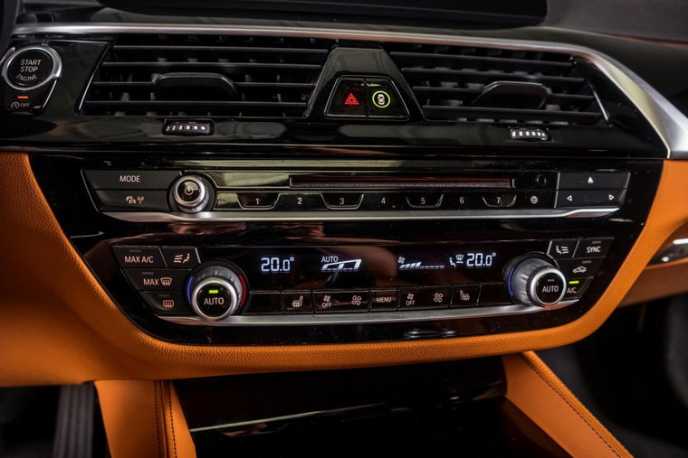 Vehicle Image 45
