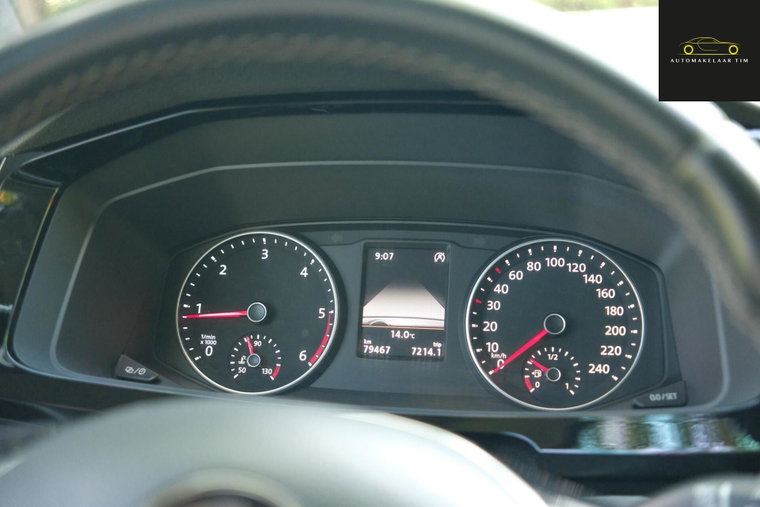 Vehicle Image 38