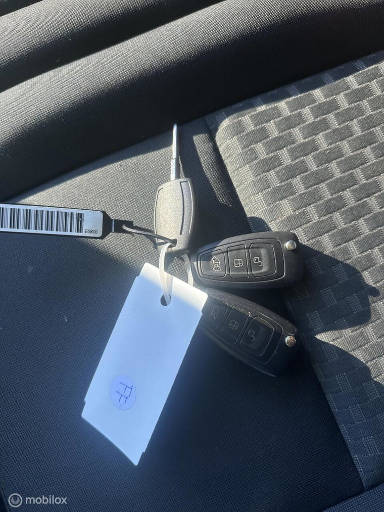 Vehicle Image 33