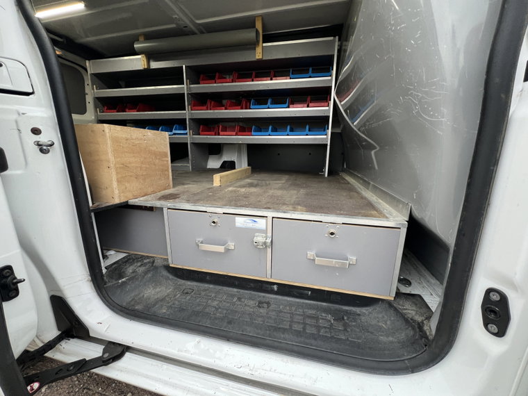 Vehicle Image 14