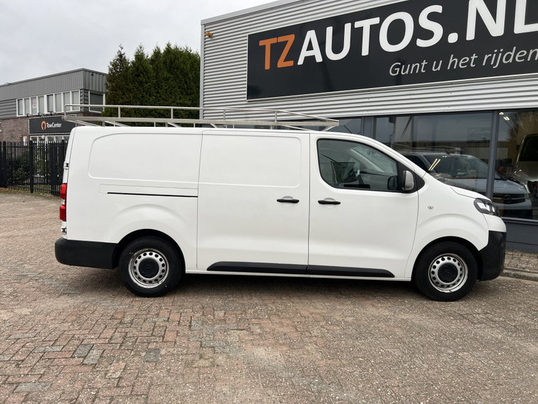 Vehicle Image 28