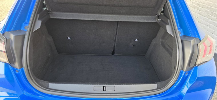 Vehicle Image 38