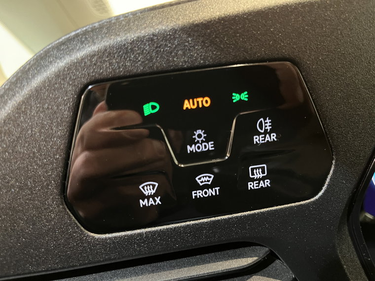 Vehicle Image 19