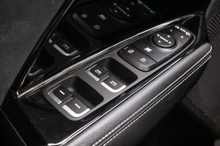 Vehicle Image 37