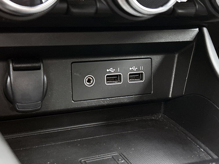 Vehicle Image 29