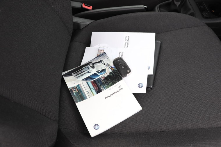 Vehicle Image 16