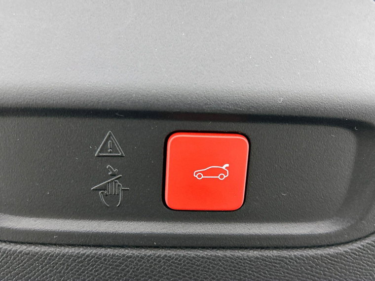 Vehicle Image 28
