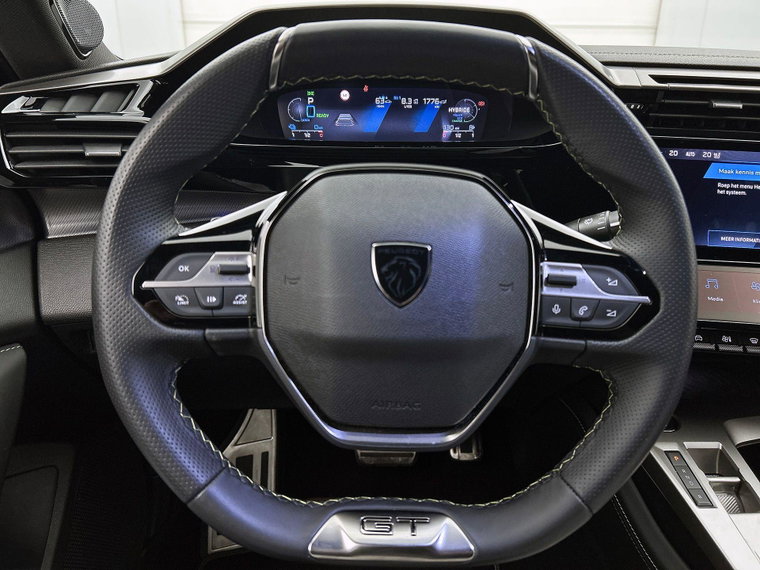Vehicle Image 35