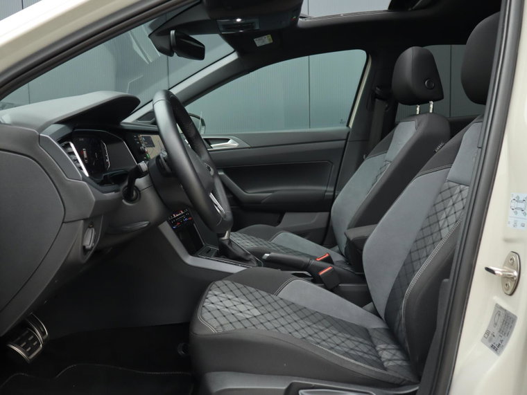 Vehicle Image 38