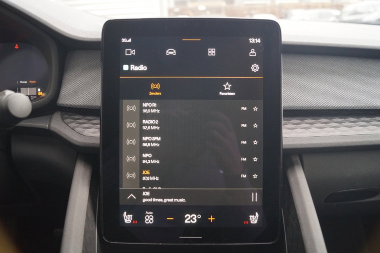 Vehicle Image 14