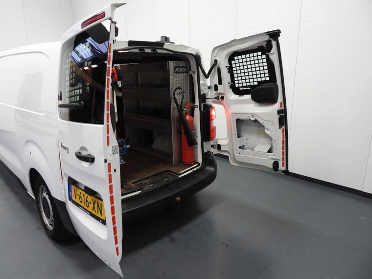 Vehicle Image 17