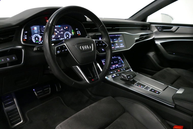 Vehicle Image 6
