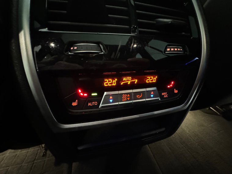 Vehicle Image 39