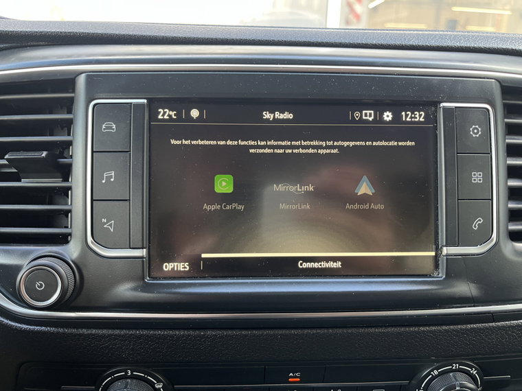 Vehicle Image 38