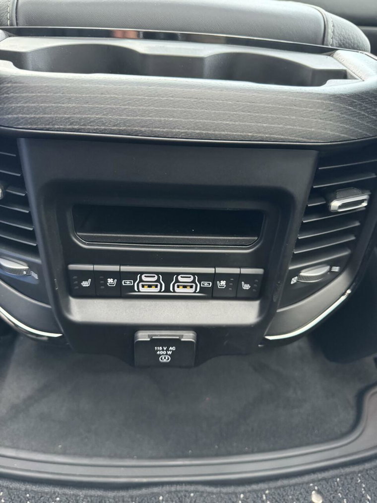 Vehicle Image 27