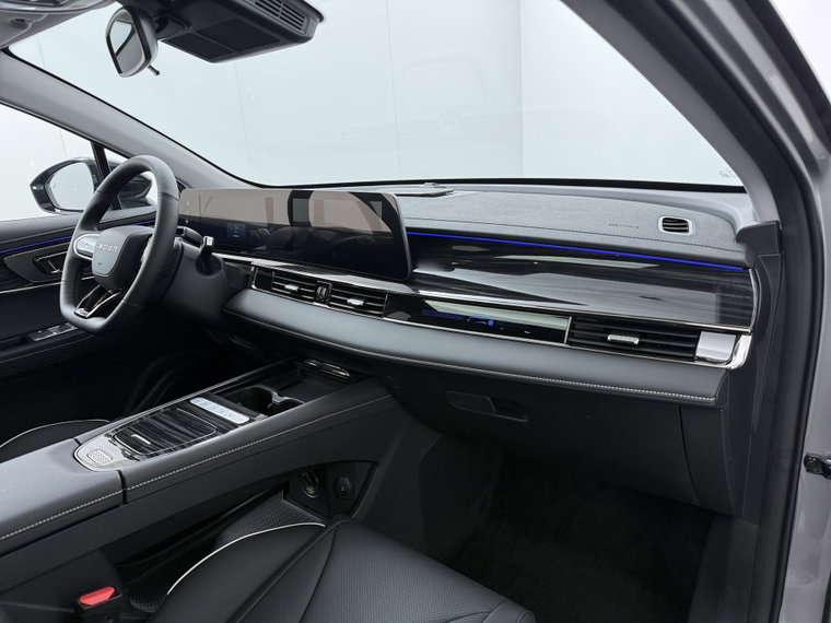 Vehicle Image 40