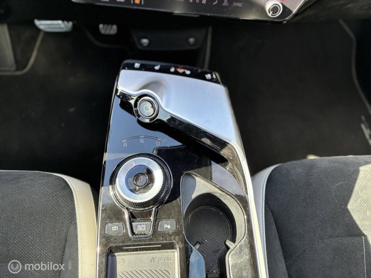 Vehicle Image 26