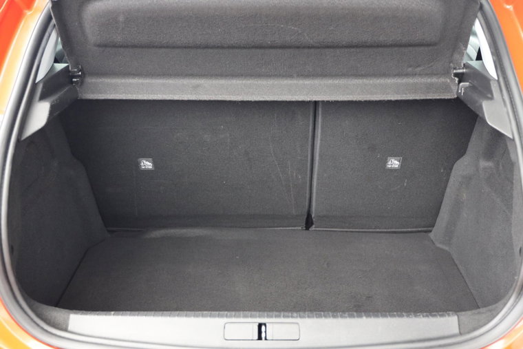 Vehicle Image 17