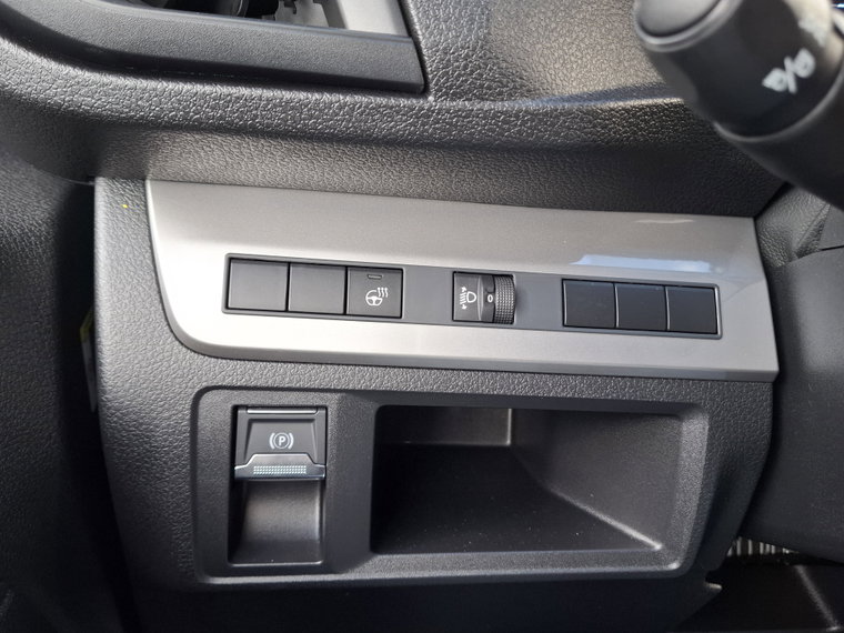 Vehicle Image 29