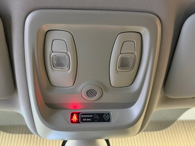 Vehicle Image 32