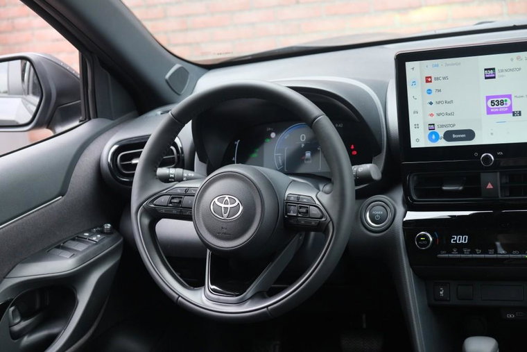 Vehicle Image 11