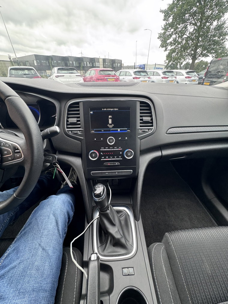 Vehicle Image 17