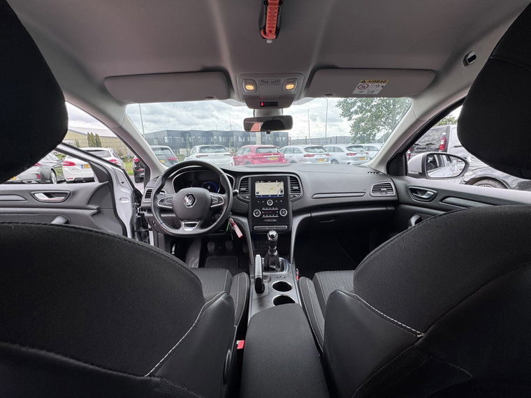Vehicle Image 25
