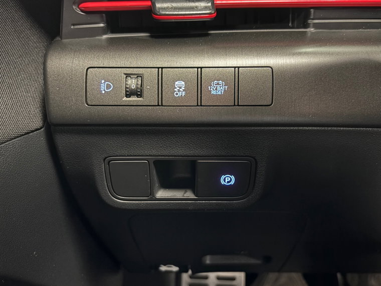 Vehicle Image 17