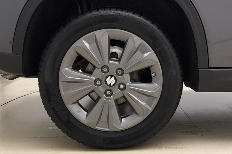 Vehicle Image 15