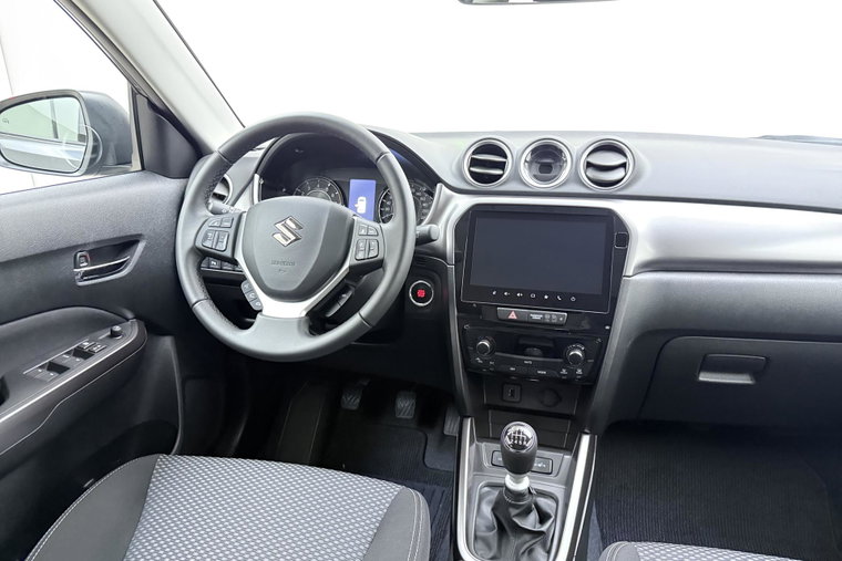 Vehicle Image 32