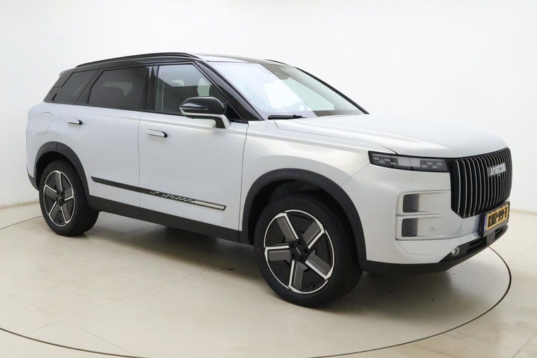 Vehicle Image 8