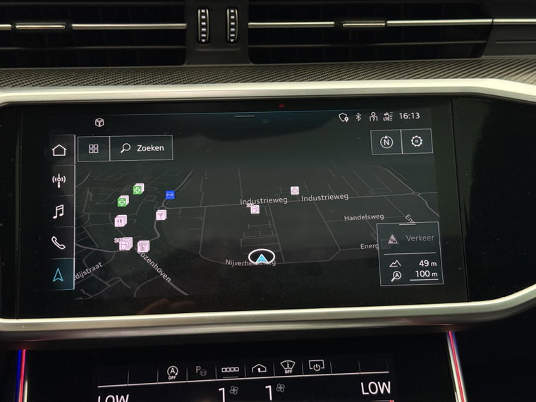 Vehicle Image 13