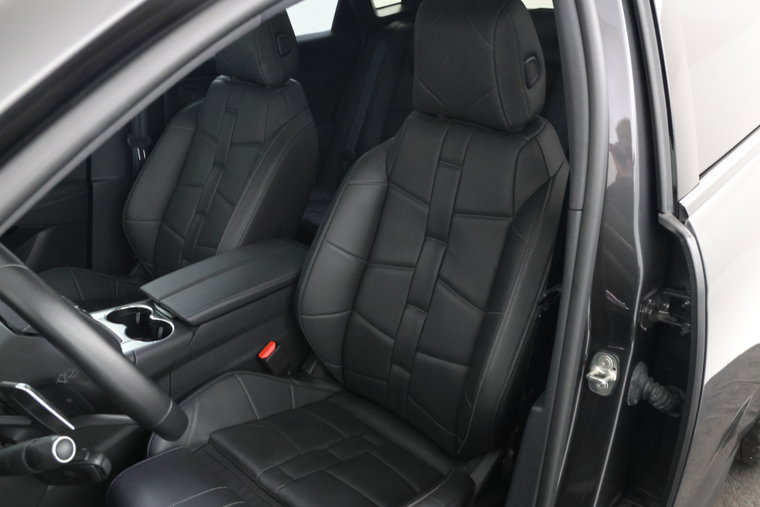 Vehicle Image 19