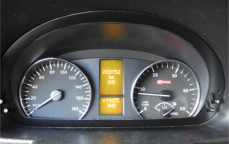 Vehicle Image 9