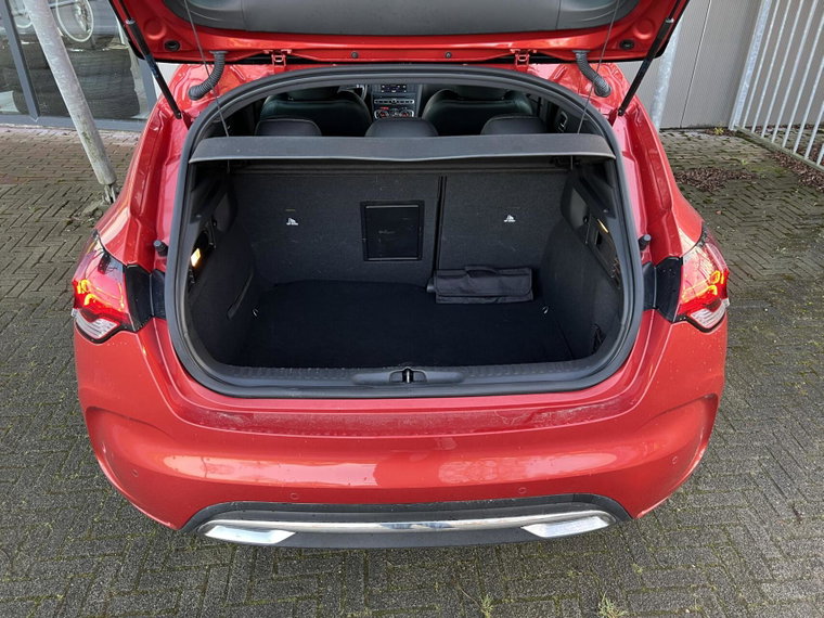 Vehicle Image 28
