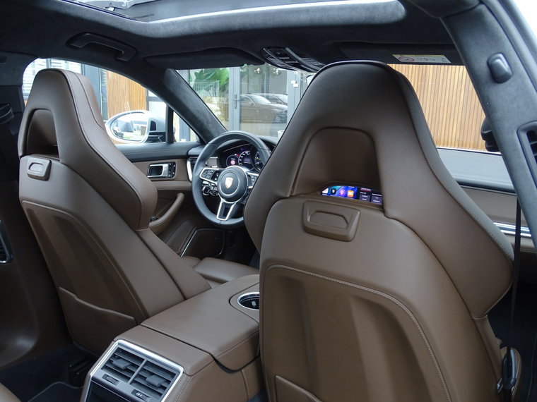 Vehicle Image 42