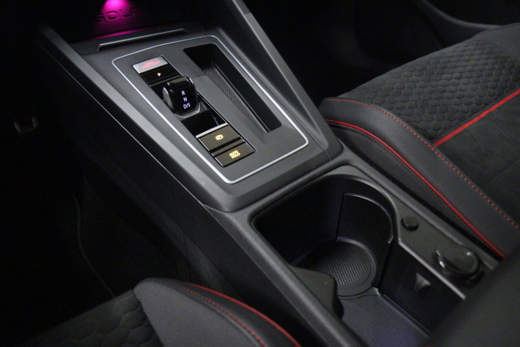 Vehicle Image 52