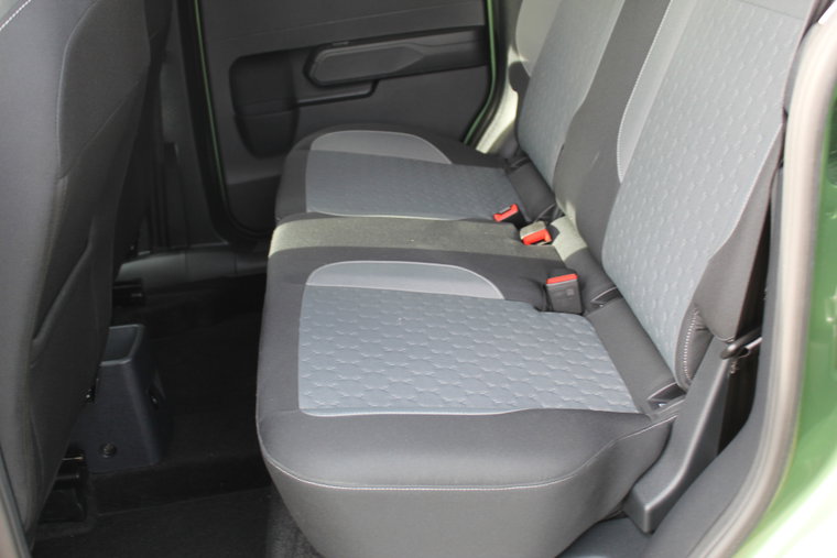 Vehicle Image 30