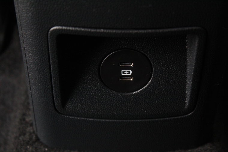 Vehicle Image 33