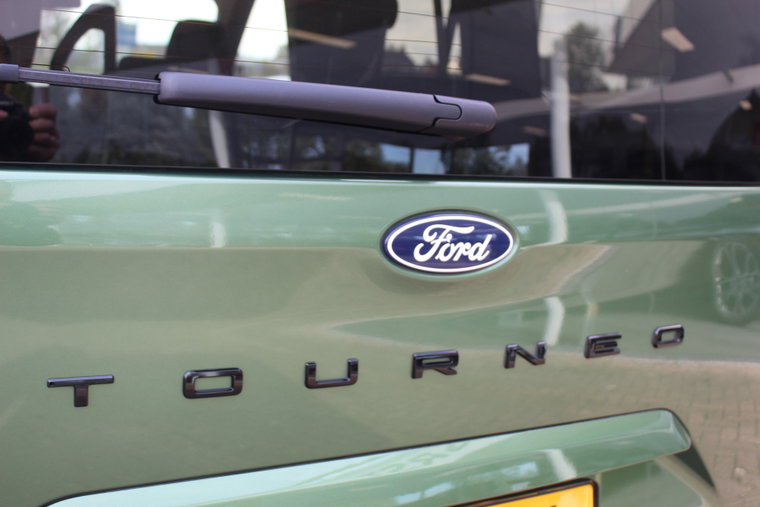 Vehicle Image 36