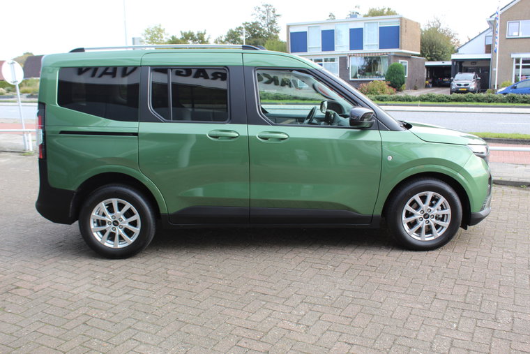 Vehicle Image 45