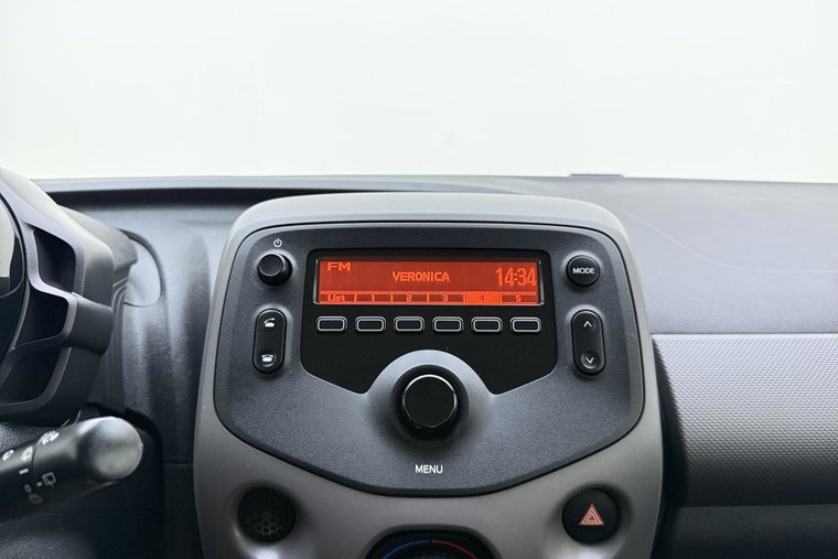 Vehicle Image 18