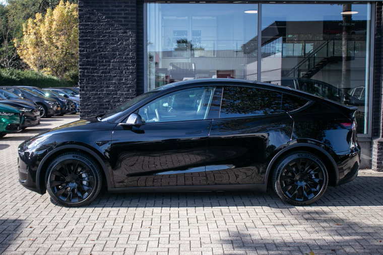 Vehicle Image 35