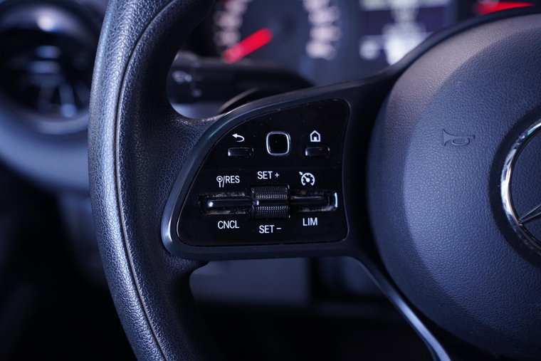 Vehicle Image 37