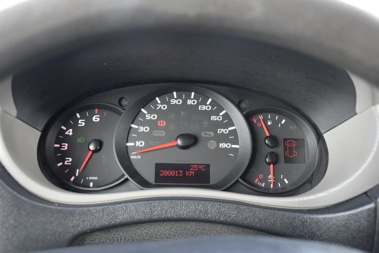 Vehicle Image 16