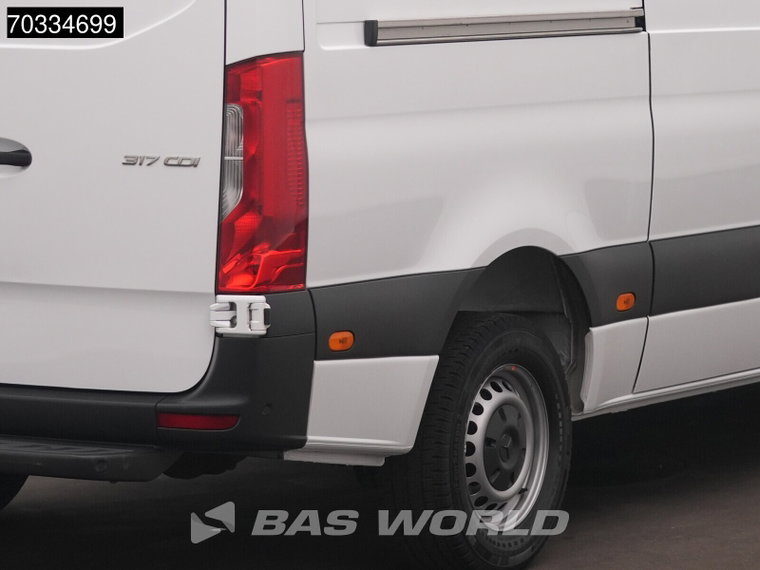 Vehicle Image 41