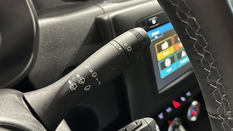 Vehicle Image 32