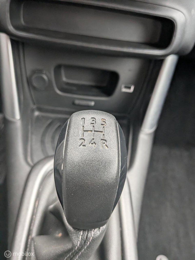 Vehicle Image 24