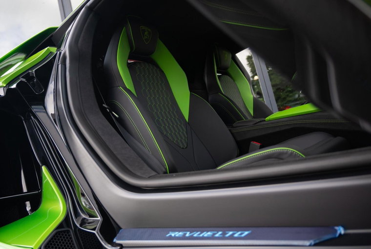 Vehicle Image 35