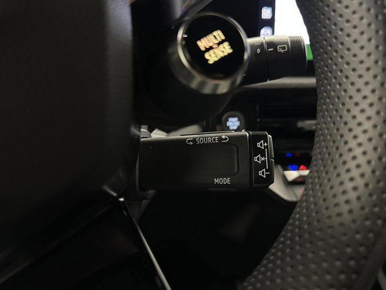 Vehicle Image 26